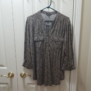 3/$15 Ava & Grace Black and Tan Patterned Blouse Sz 2X